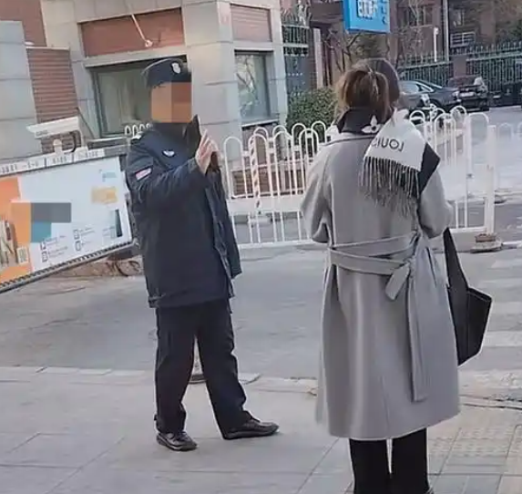 女.png